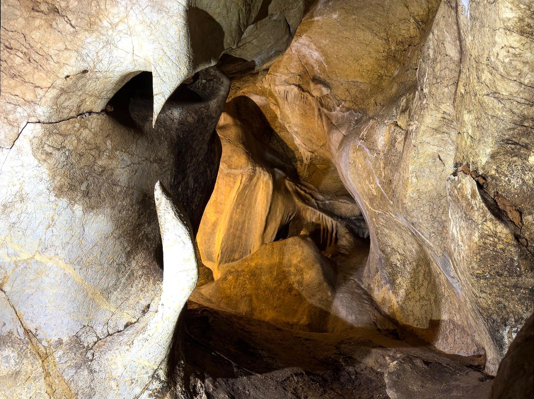Uncovering the Secrets of Jenolan's Limestone Caves