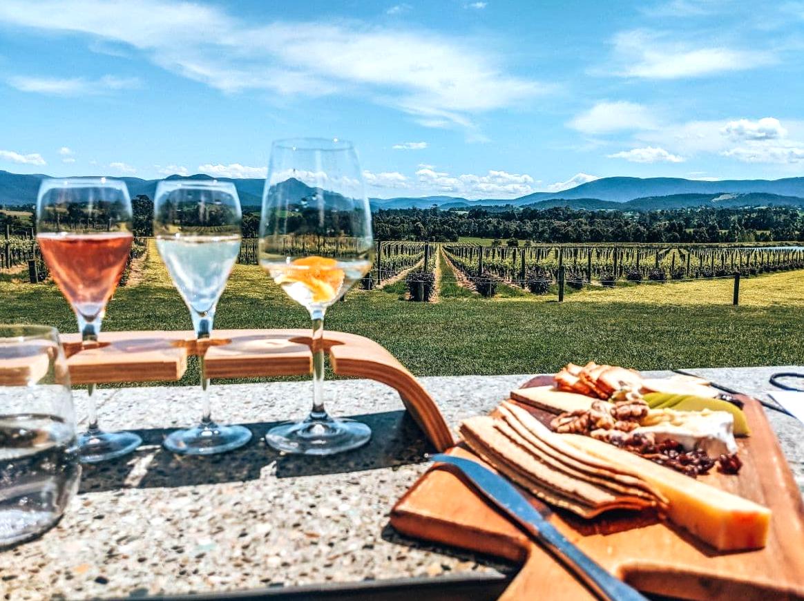 Unveiling the Yarra Valley: Culinary Delights, Wine Experiences, and Stunning Drives