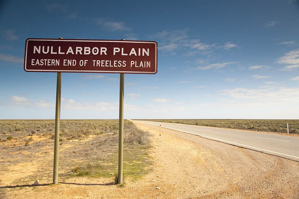 2008electionprocon | A Journey through the Nullarbor Plain: Australia's Remote Outback